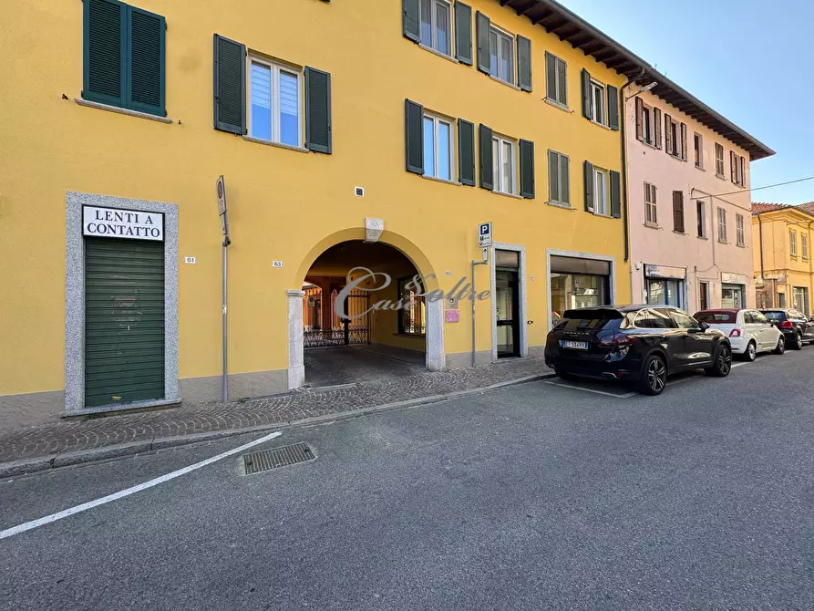 Immagine 1 di Box auto in vendita  in Via Scalabrini a Cermenate