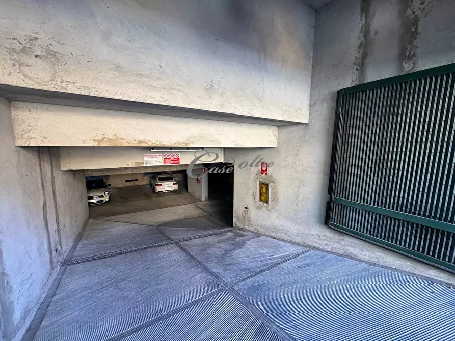 Immagine 8 di Box auto in vendita  in Via Scalabrini a Cermenate