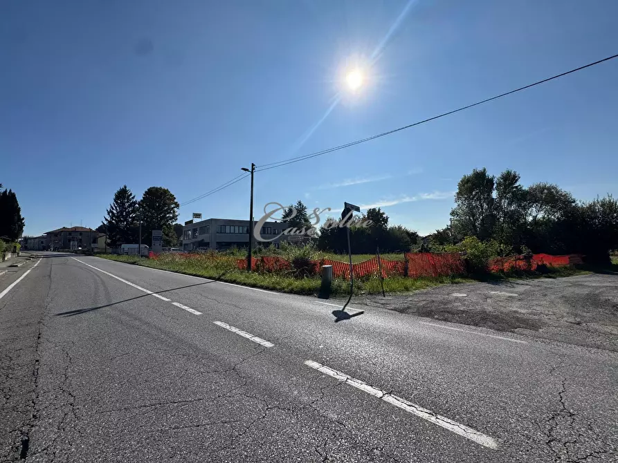 Immagine 8 di Locale commerciale in vendita  in Via dei Pini a Solbiate Con Cagno