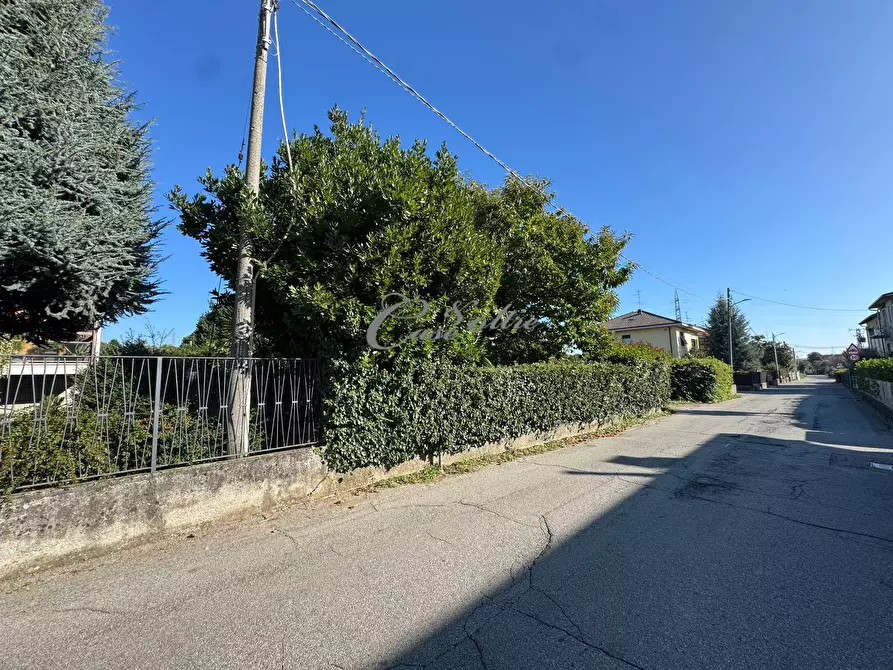 Immagine 3 di Terreno residenziale in vendita  in Via Lavezzari a Solbiate Con Cagno