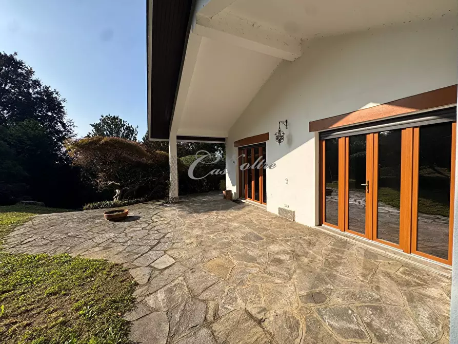 Immagine 10 di Villa in vendita  in Via del Ronco a Arosio