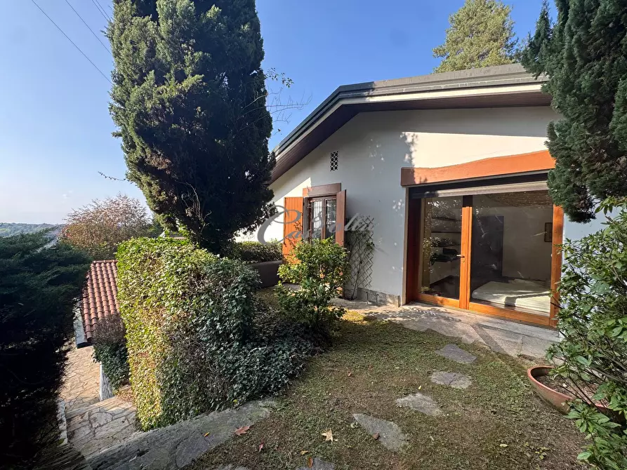 Immagine 12 di Villa in vendita  in Via del Ronco a Arosio