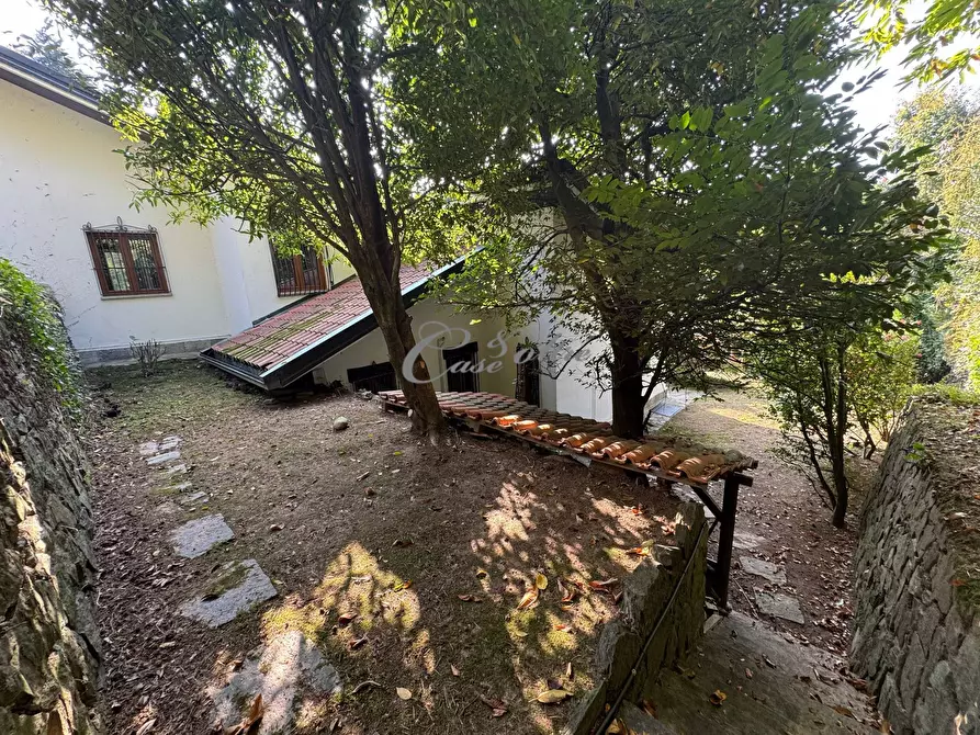 Immagine 13 di Villa in vendita  in Via del Ronco a Arosio