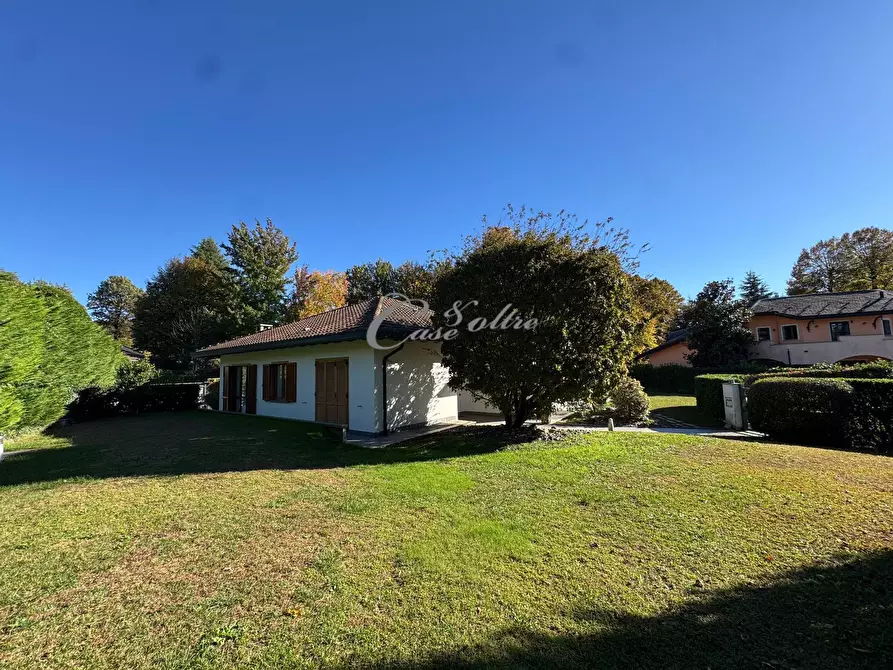 Immagine 4 di Villa in vendita  in Strada Privata delle Acacie a Arosio