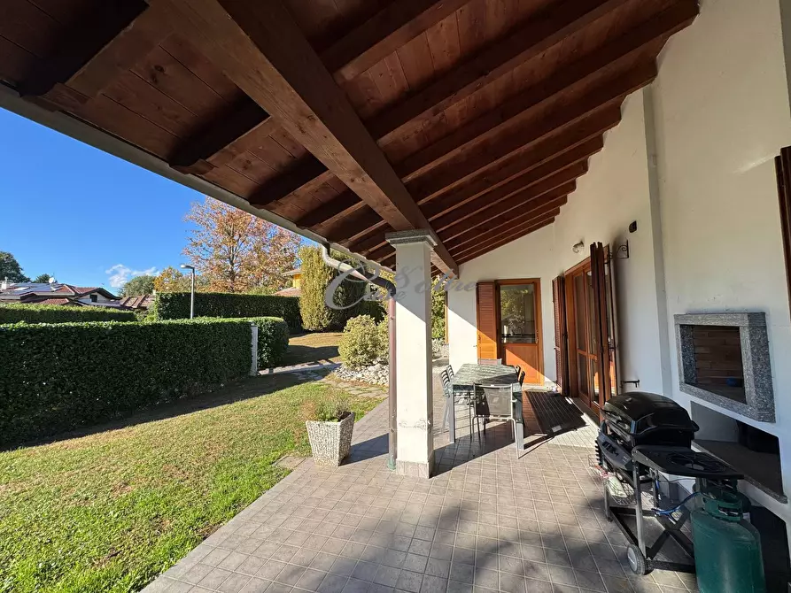 Immagine 6 di Villa in vendita  in Strada Privata delle Acacie a Arosio