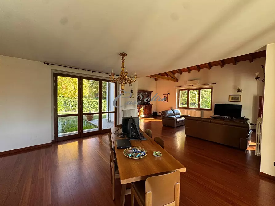Immagine 11 di Villa in vendita  in Strada Privata delle Acacie a Arosio