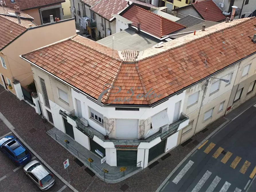 Immagine 1 di Casa semindipendente in vendita  in Piazza Umberto I a Arosio