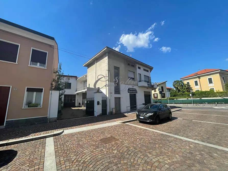 Immagine 8 di Casa semindipendente in vendita  in Piazza Umberto I a Arosio