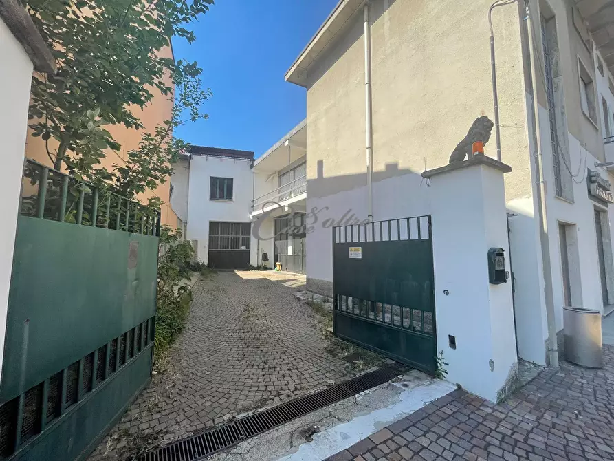 Immagine 11 di Casa semindipendente in vendita  in Piazza Umberto I a Arosio