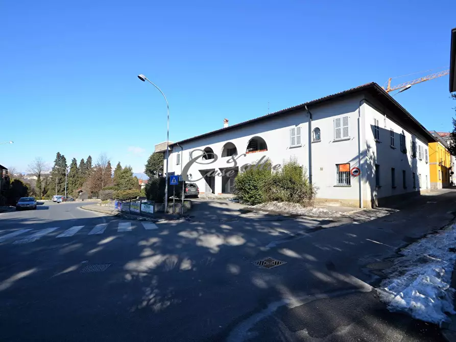 Immagine 24 di Negozio in affitto  in Via Don Luigi Meroni a Arosio