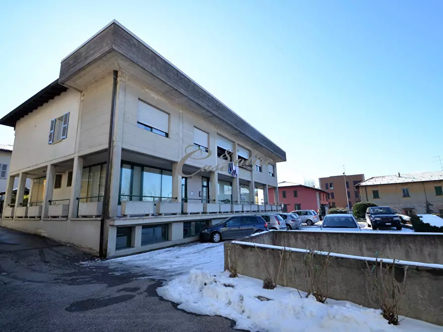 Immagine 25 di Negozio in affitto  in Via Don Luigi Meroni a Arosio