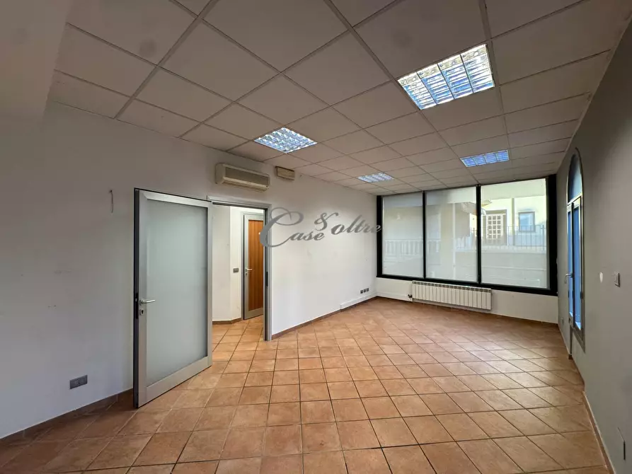 Immagine 22 di Ufficio in affitto  in Via Don Luigi Meroni a Arosio