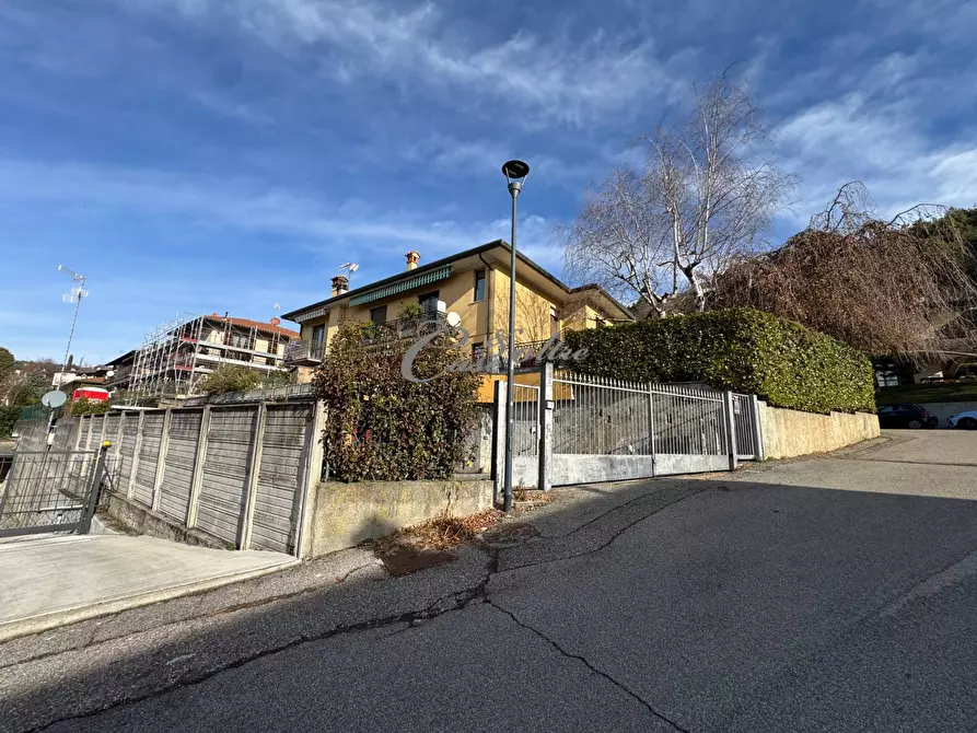 Immagine 9 di Laboratorio in vendita  in Via Fiume a Solbiate Con Cagno