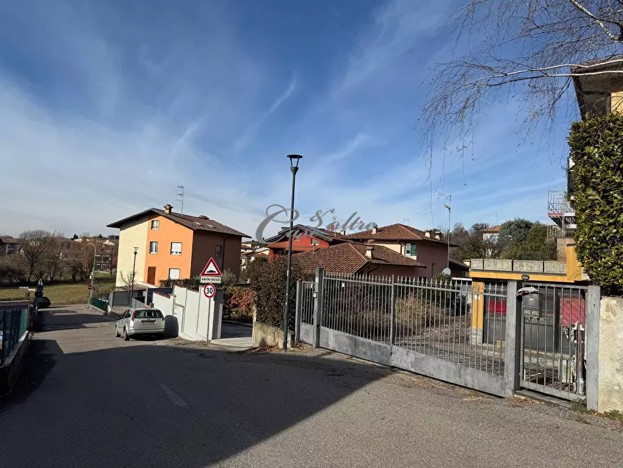 Immagine 10 di Laboratorio in vendita  in Via Fiume a Solbiate Con Cagno