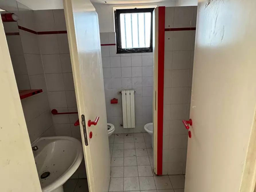 Immagine 7 di Laboratorio in vendita  in Via Fiume a Solbiate Con Cagno