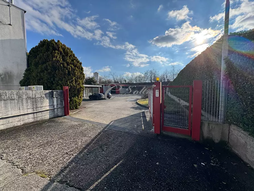 Immagine 4 di Capannone industriale in vendita  in Via Milano a Cantù