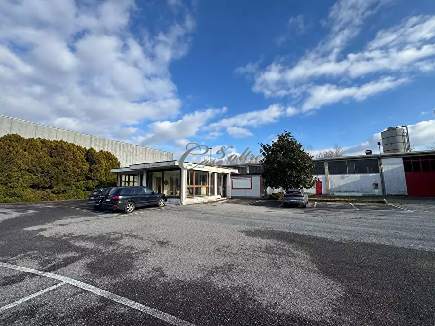 Immagine 6 di Capannone industriale in vendita  in Via Milano a Cantù
