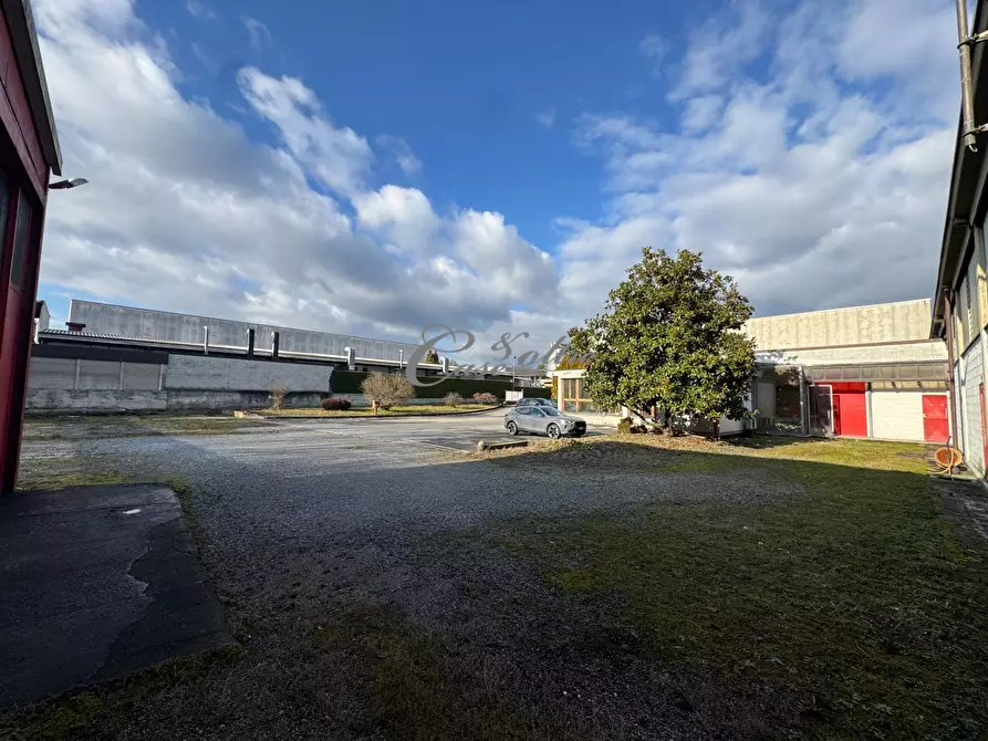 Immagine 8 di Capannone industriale in vendita  in Via Milano a Cantù