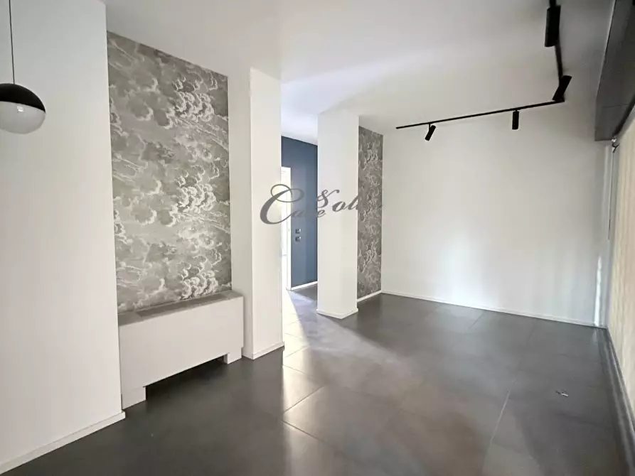 Immagine 1 di Ufficio in affitto  in Piazza Castello a Arosio