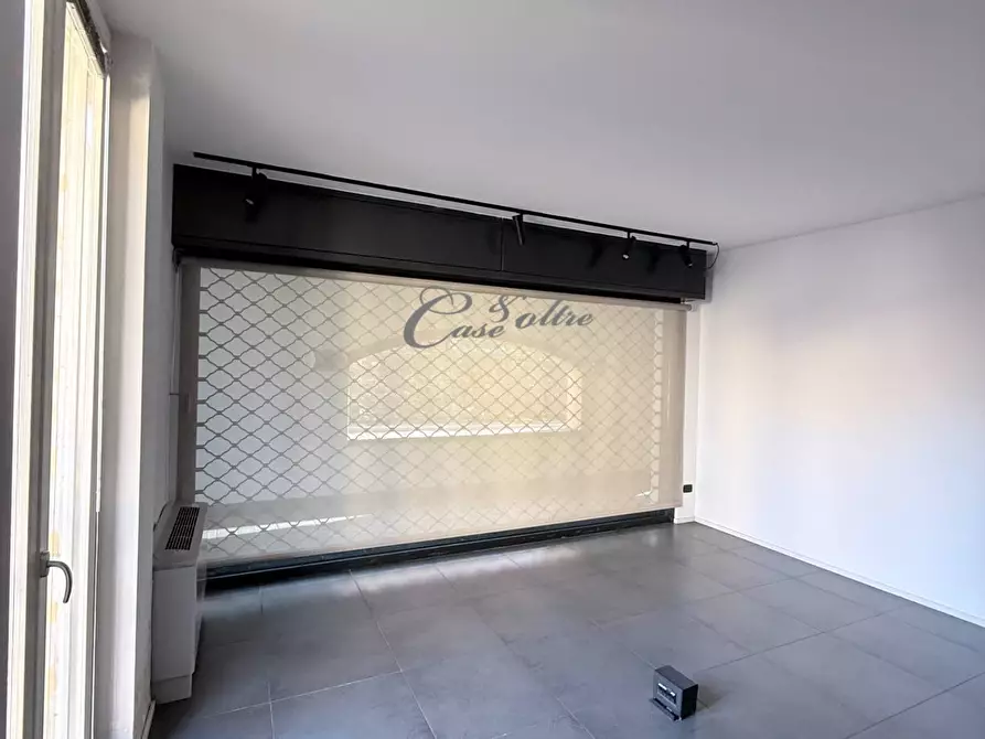 Immagine 8 di Ufficio in affitto  in Piazza Castello a Arosio