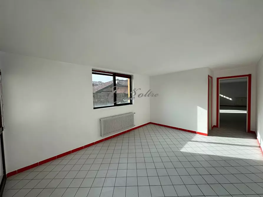 Immagine 3 di Laboratorio in vendita  in Via Fiume a Solbiate Con Cagno