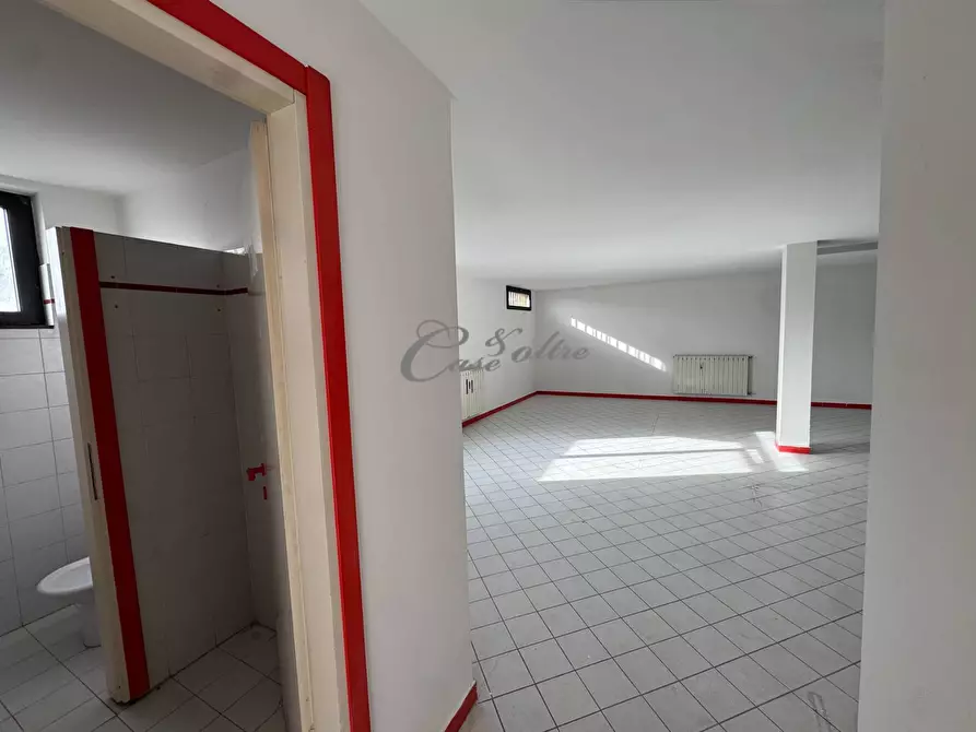 Immagine 11 di Laboratorio in vendita  in Via Fiume a Solbiate Con Cagno