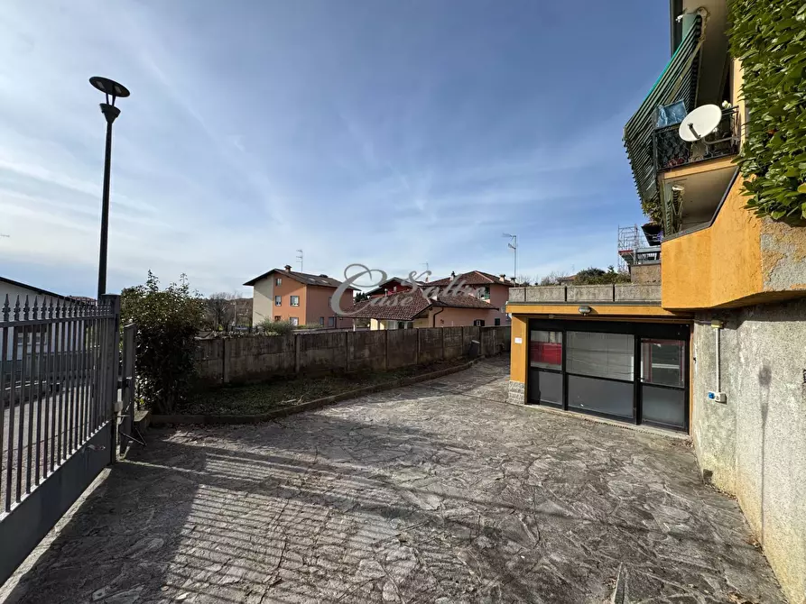 Immagine 6 di Magazzino in vendita  in Via Fiume a Solbiate Con Cagno