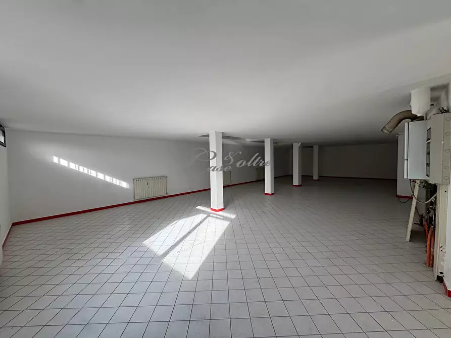 Immagine 13 di Magazzino in vendita  in Via Fiume a Solbiate Con Cagno