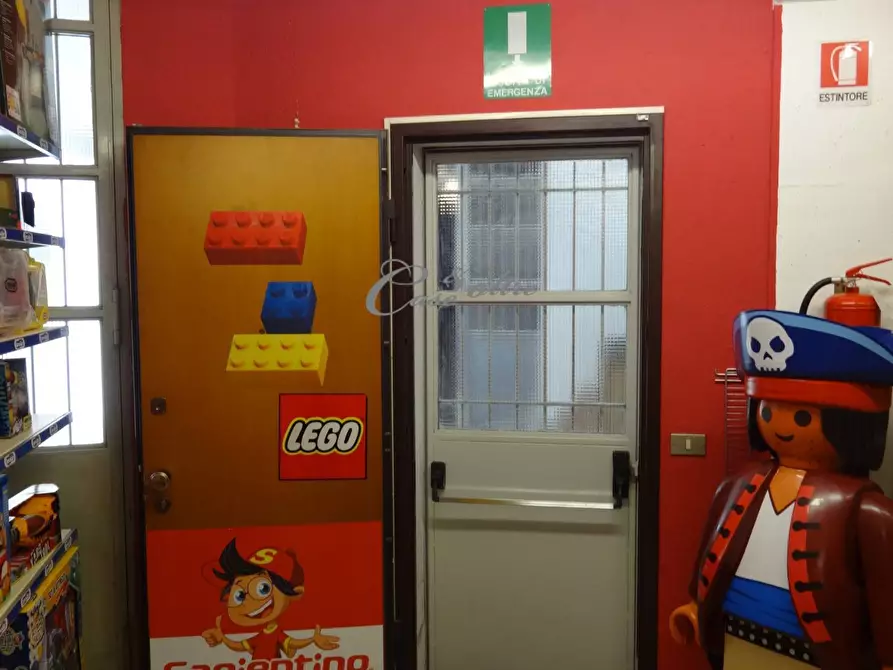 Immagine 5 di Locale commerciale in vendita  in Via Giuseppe Giusti a Varese