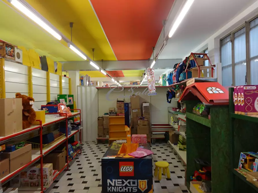 Immagine 8 di Locale commerciale in vendita  in Via Giuseppe Giusti a Varese