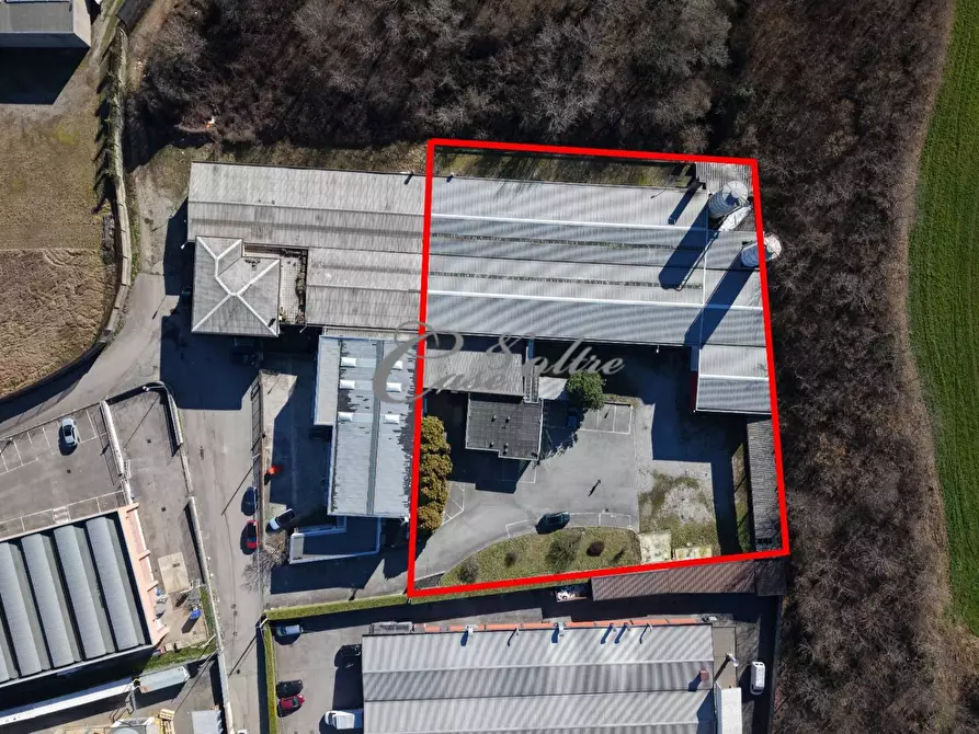 Immagine 1 di Capannone industriale in vendita  in Via Milano a Cantù