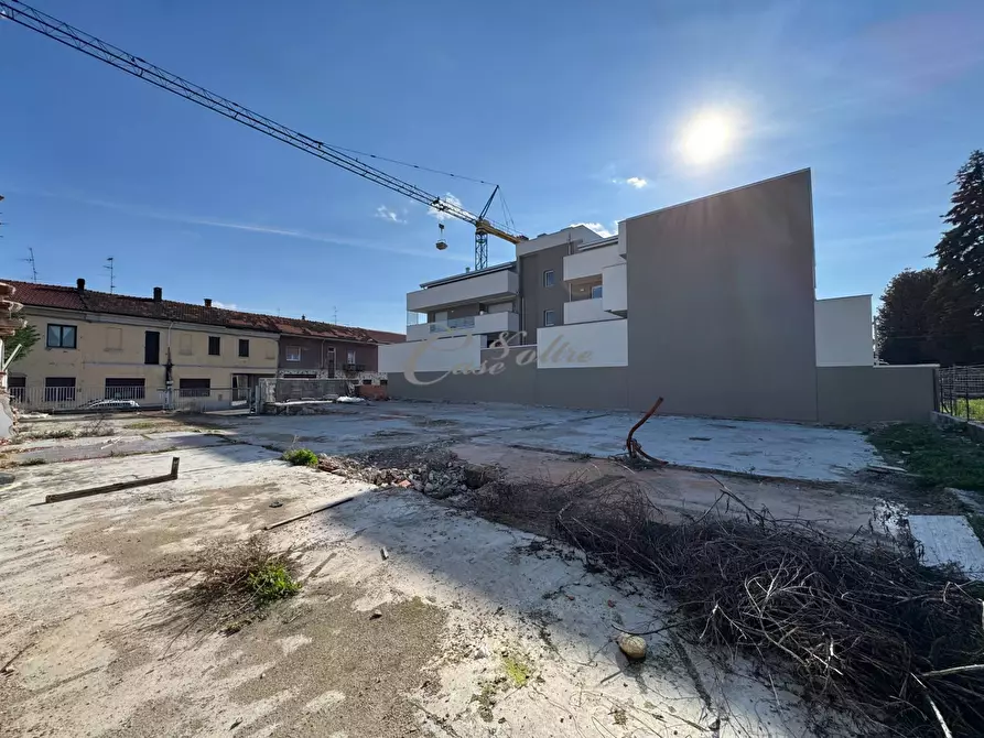 Immagine 2 di Terreno residenziale in vendita  in Via Fratelli Porro a Barlassina