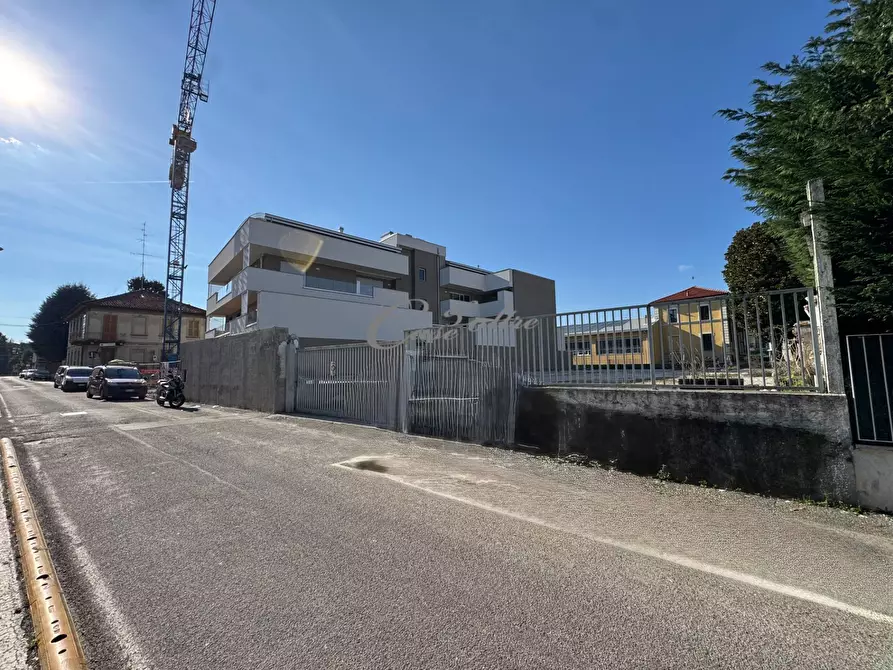 Immagine 1 di Terreno residenziale in vendita  in Via Fratelli Porro a Barlassina