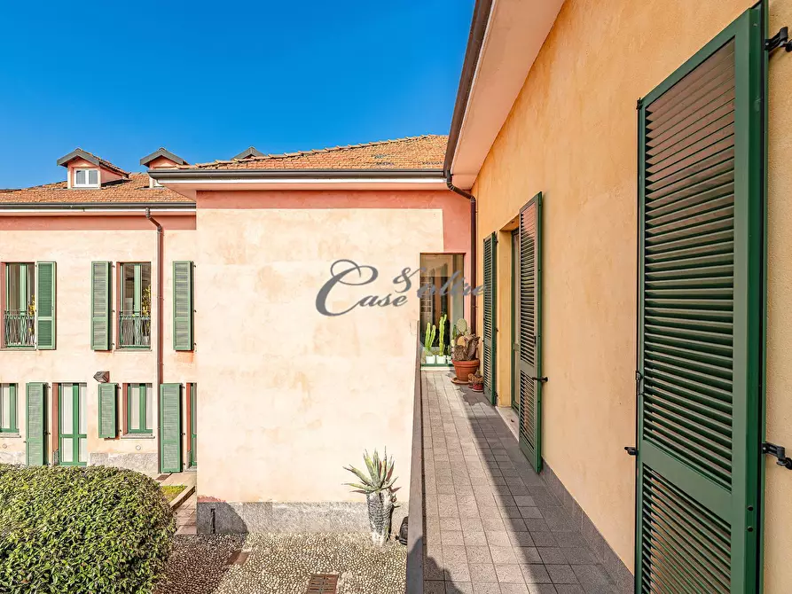 Immagine 11 di Ufficio in vendita  in Via Como a Arosio