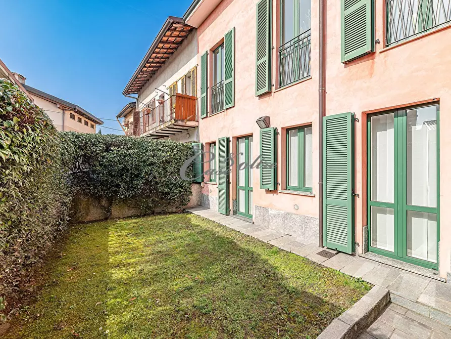 Immagine 10 di Casa semindipendente in vendita  in Via Como a Arosio