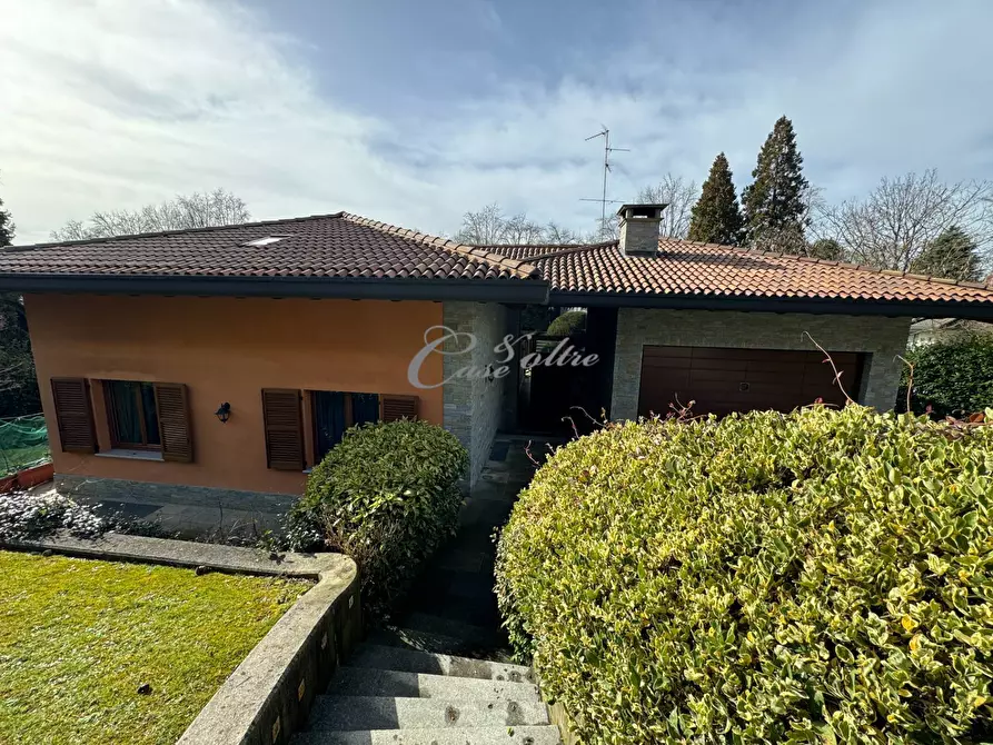 Immagine 5 di Villa in vendita  in Strada Privata del Golf a Olgiate Comasco