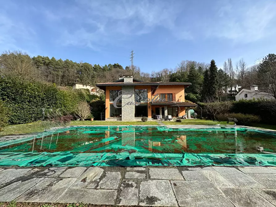 Immagine 9 di Villa in vendita  in Strada Privata del Golf a Olgiate Comasco