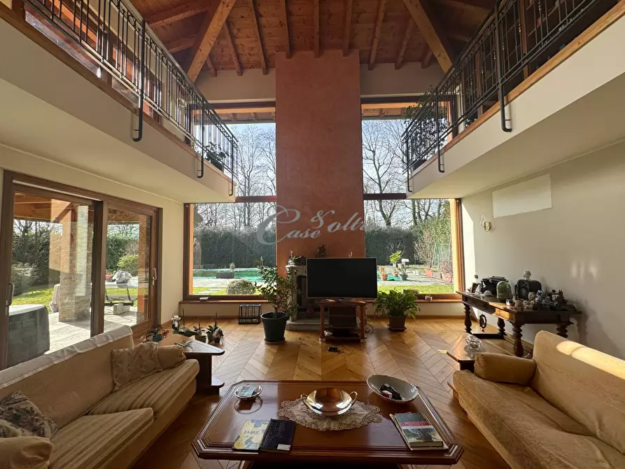 Immagine 13 di Villa in vendita  in Strada Privata del Golf a Olgiate Comasco