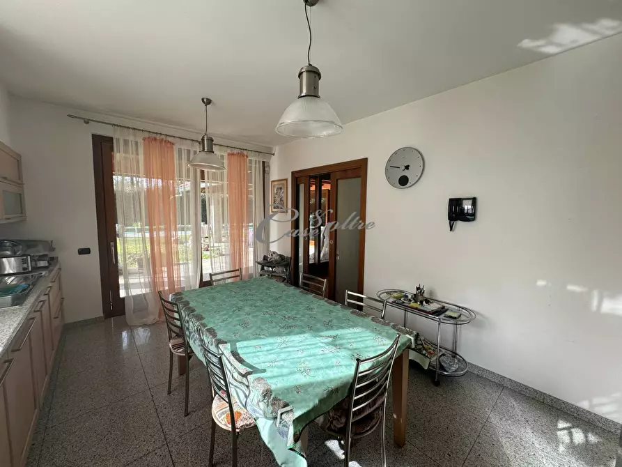 Immagine 15 di Villa in vendita  in Strada Privata del Golf a Olgiate Comasco