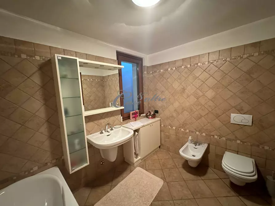 Immagine 27 di Villa in vendita  in Strada Privata del Golf a Olgiate Comasco