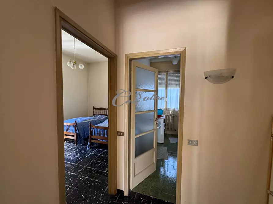 Immagine 13 di Palazzo in vendita  in Via Antonio Stoppani a Mariano Comense