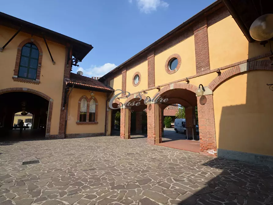 Immagine 7 di Locale commerciale in affitto  in Piazza Castello a Arosio