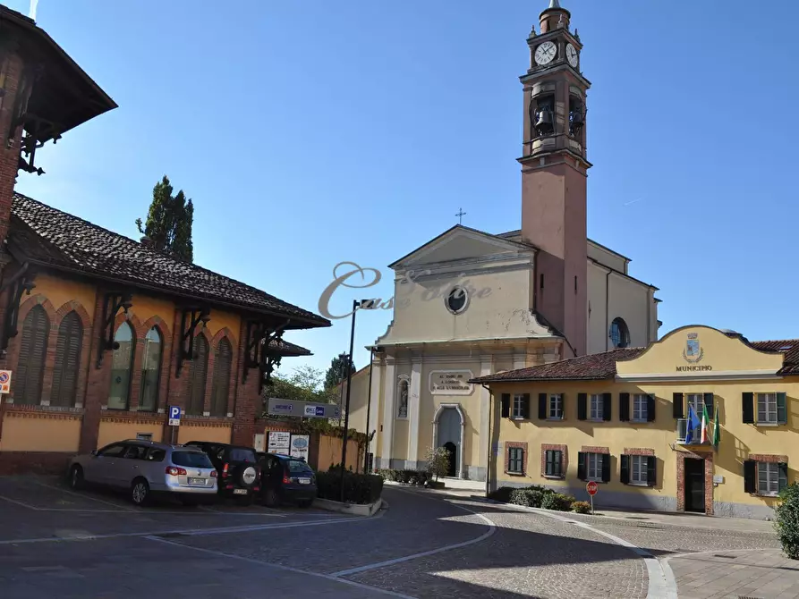 Immagine 5 di Locale commerciale in affitto  in Piazza Castello a Arosio