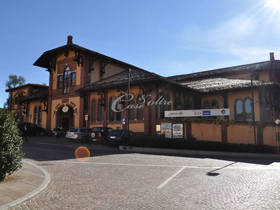 Immagine 2 di Locale commerciale in affitto  in Piazza Castello a Arosio