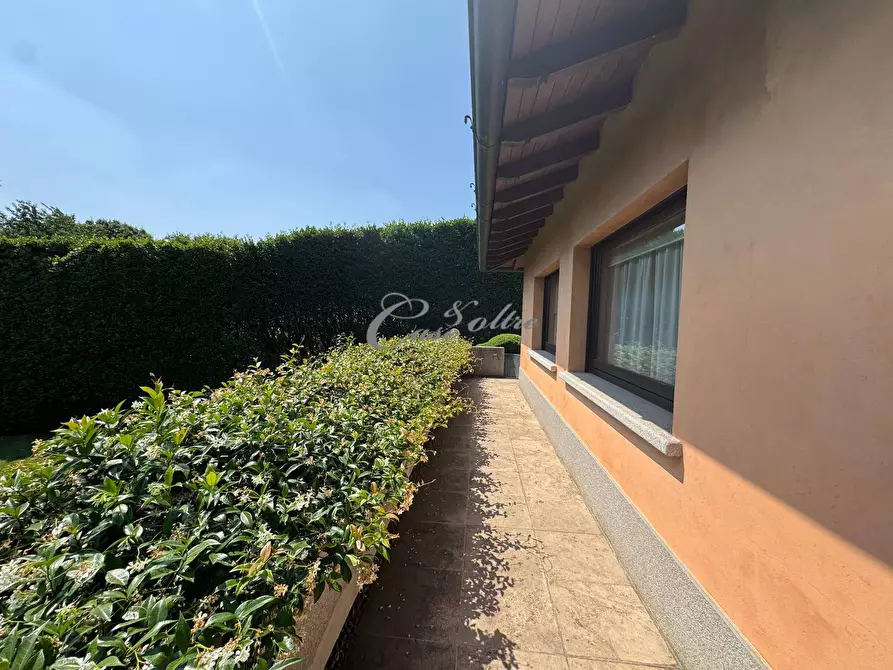 Immagine 8 di Villa in vendita  in Via Cervino a Cantù