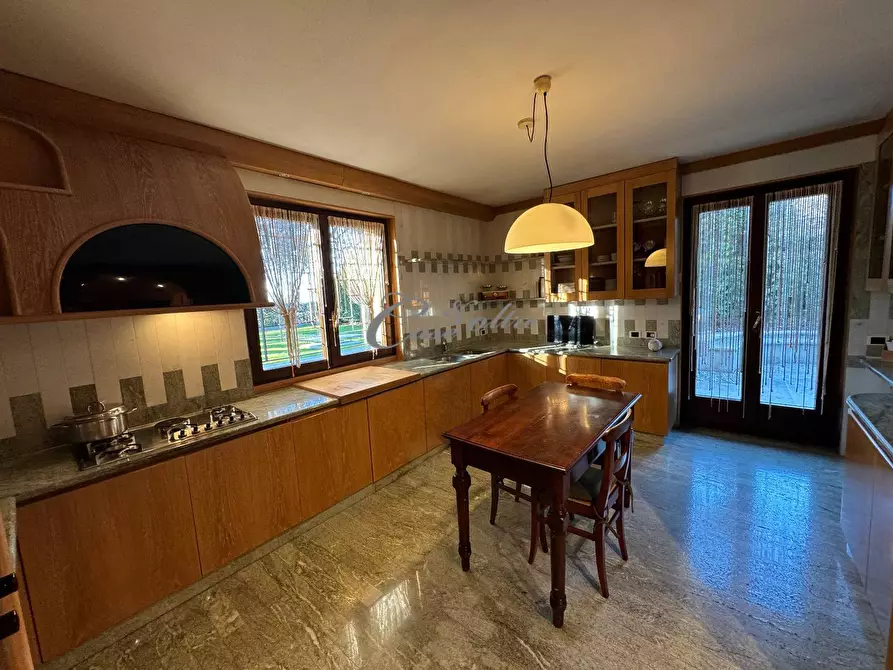 Immagine 14 di Villa in vendita  in Via Cervino a Cantù