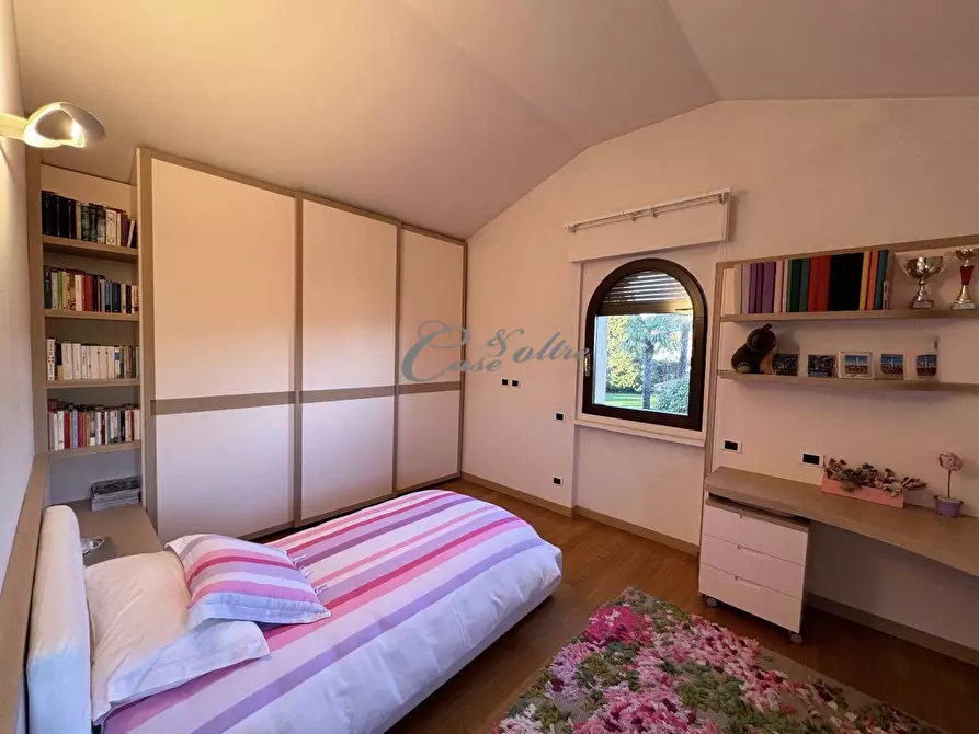 Immagine 21 di Villa in vendita  in Via Cervino a Cantù