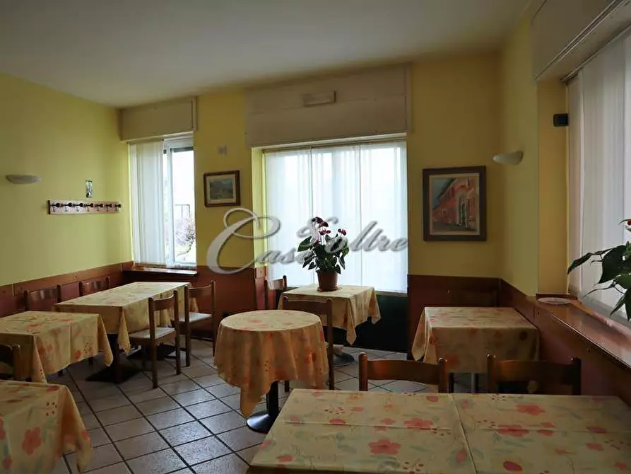 Immagine 3 di Attività commerciale in affitto  in Via Risorgimento a Cermenate
