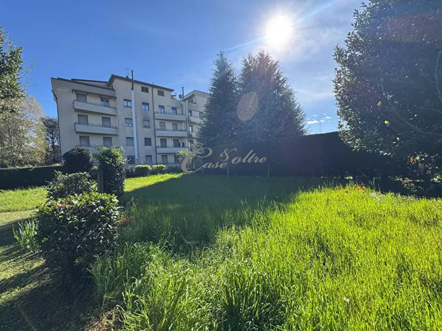 Immagine 10 di Palazzo in vendita  in Via Antonio Stoppani a Mariano Comense