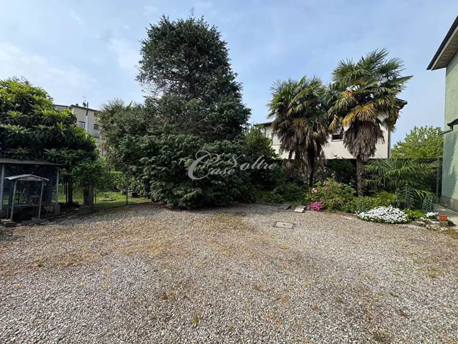 Immagine 4 di Palazzo in vendita  in Via Antonio Stoppani a Mariano Comense